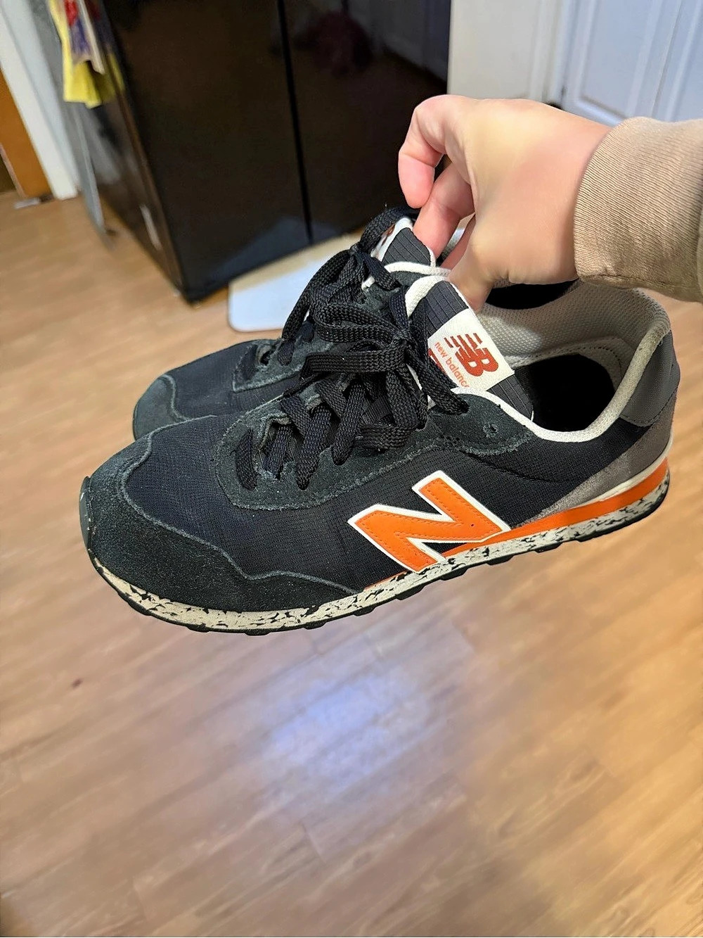 New Balance 574 men’s Black & Orange Sneakers US 10.5